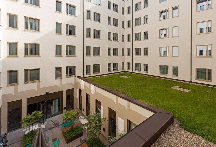 带2个双人床的标准工作室, Aloft München