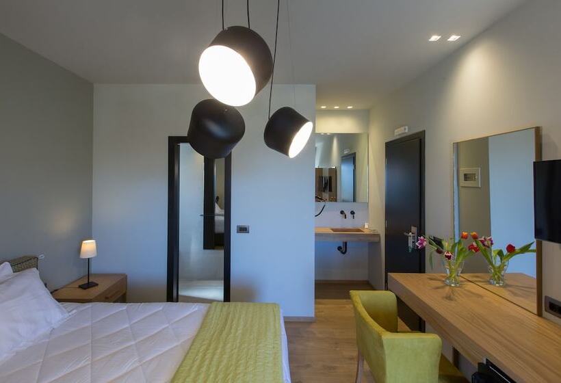 Номер Стандарт, Anthemion Suites And Villas