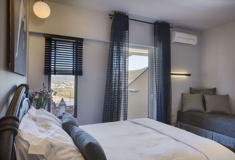 Номер Стандарт Трехместный, Anthemion Suites And Villas