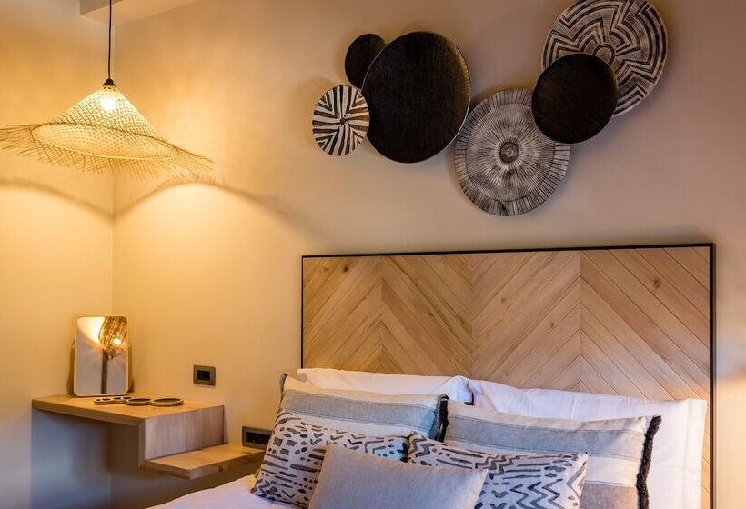 Люкс, Anthemion Suites And Villas