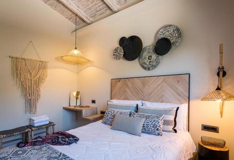 Люкс, Anthemion Suites And Villas