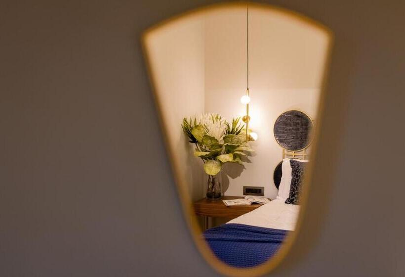 Люкс, Anthemion Suites And Villas