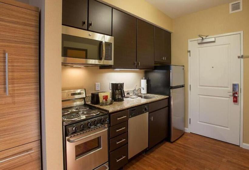 Люкс Кровать Кинг, Towneplace Suites By Marriott Minneapolis Near Mall Of America
