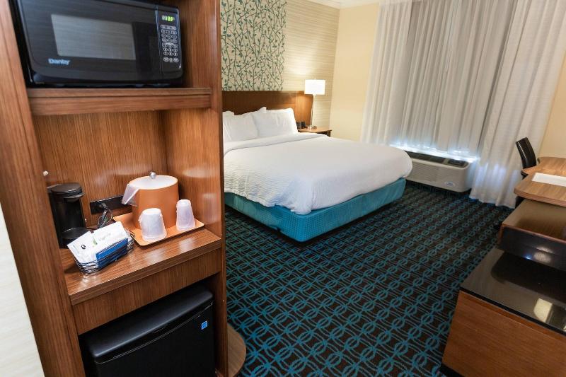 带大床的标准间, Fairfield Inn & Suites By Marriott Bowling Green