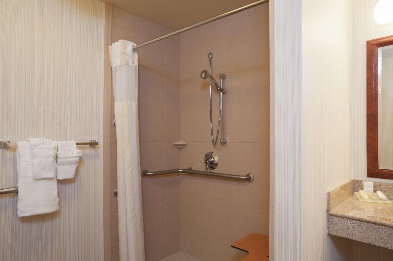 带大床的标准间, Hilton Garden Inn Hickory