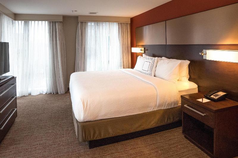 带大床的标准工作室, Residence Inn By Marriott Seattle University District
