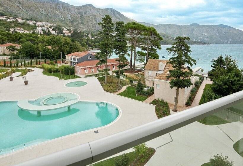 سوئیت اجرایی با بالکن, Sheraton Dubrovnik Riviera