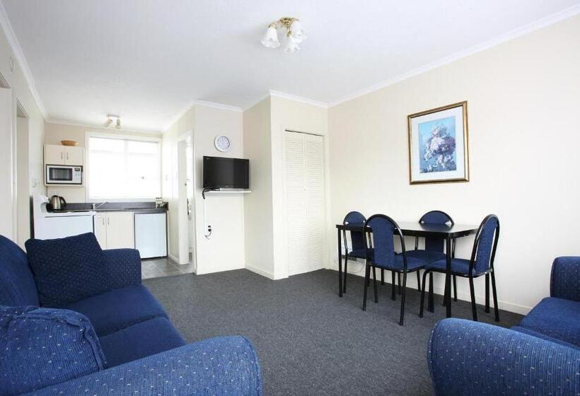 Апартаменты 2 Спальни, Queens Park Motels