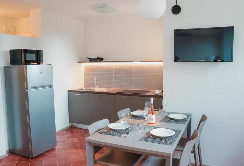 آپارتمان 2 خوابه با تراس, Residence Vignol