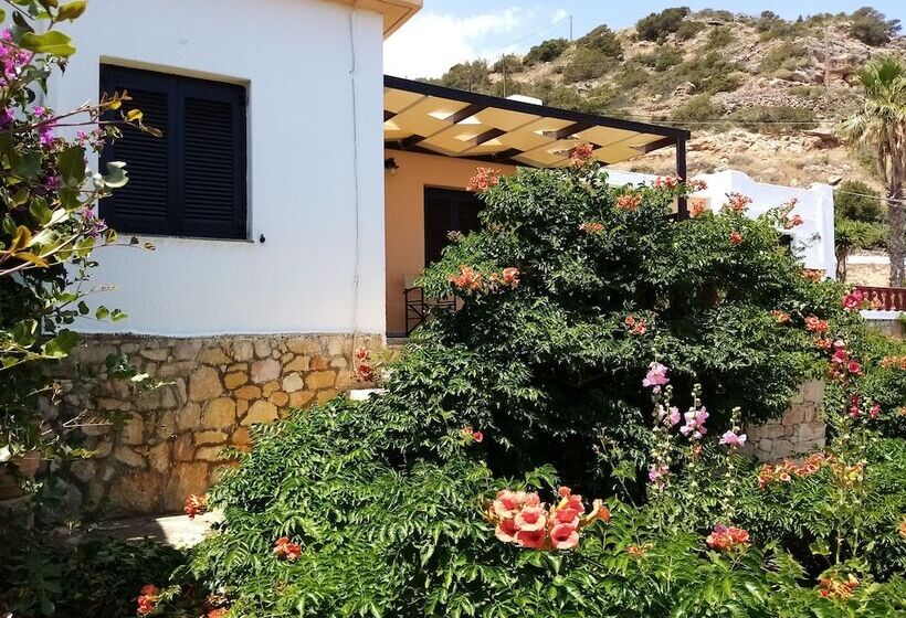 ویلای 2 خوابه با چشم‌انداز دریا, Vangelis Villas