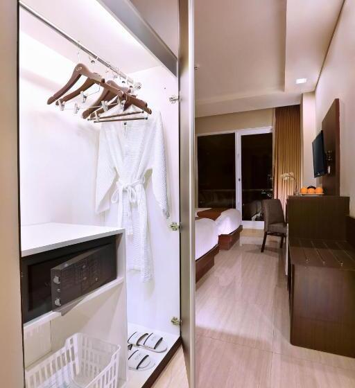 Номер Премиум, Aston Imperial Bekasi Hotel & Conference Center