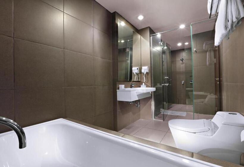 Семейный Номер, Aston Imperial Bekasi Hotel & Conference Center