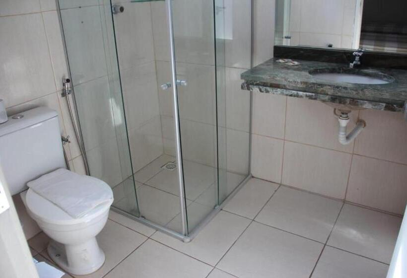 اتاق استاندارد سه نفره, Casa Blanca