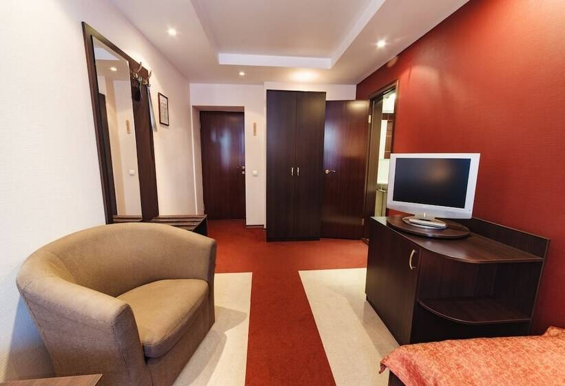 חדר סטנדרט יחיד, Deryabin