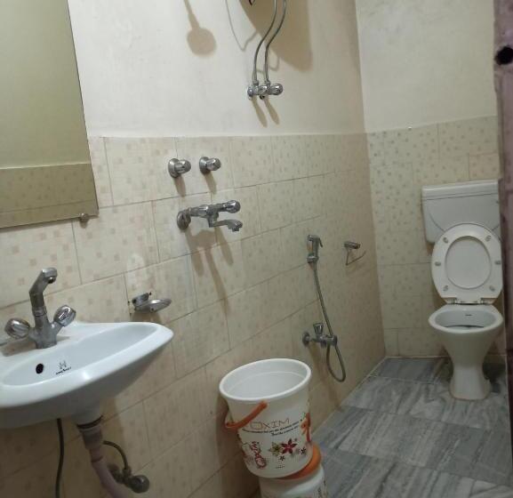 Quarto Deluxe, Alka