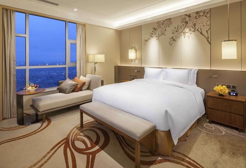 سوئیت با تخت بزرگ, Doubletree By Hilton Hotel Qingdao   Jimo