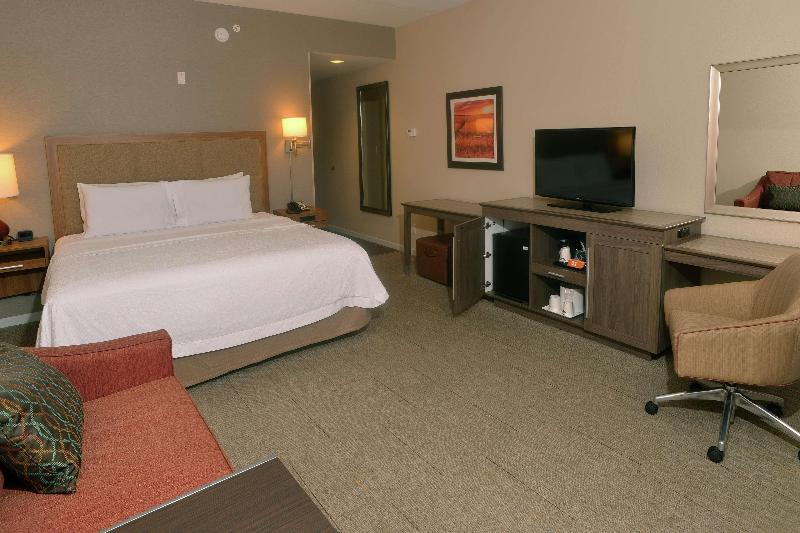 带大床的标准间, Hampton Inn Springfieldsoutheast