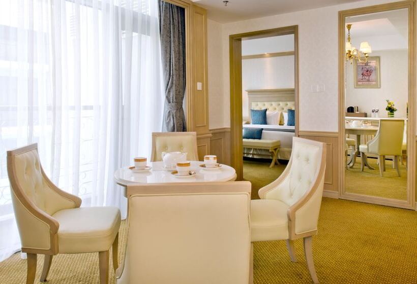 디럭스 스위트, Royale Chulan Penang