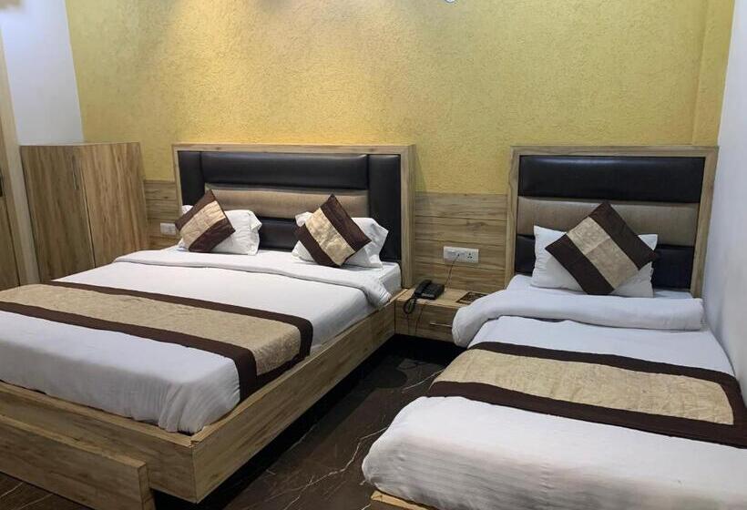 Трехместный Номер Deluxe, Sb Residency