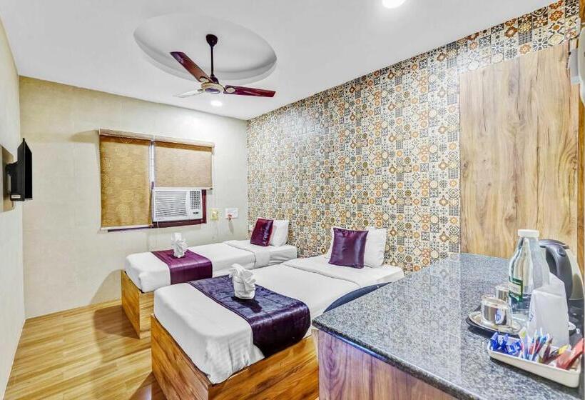 Номер Deluxe, Season 4 Residences   Teynampet Near Apollo Hospital ,balaji Dental, Us Consulate