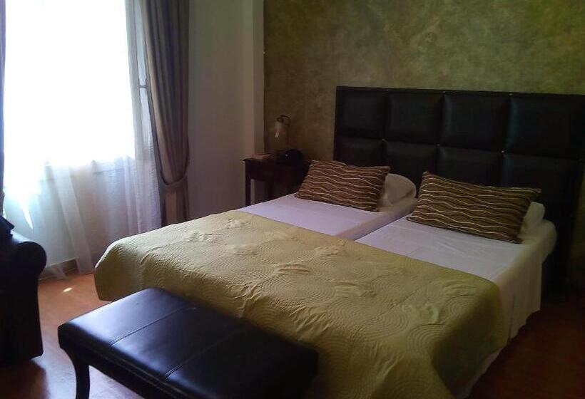 高级大房间, Andromeda Suites