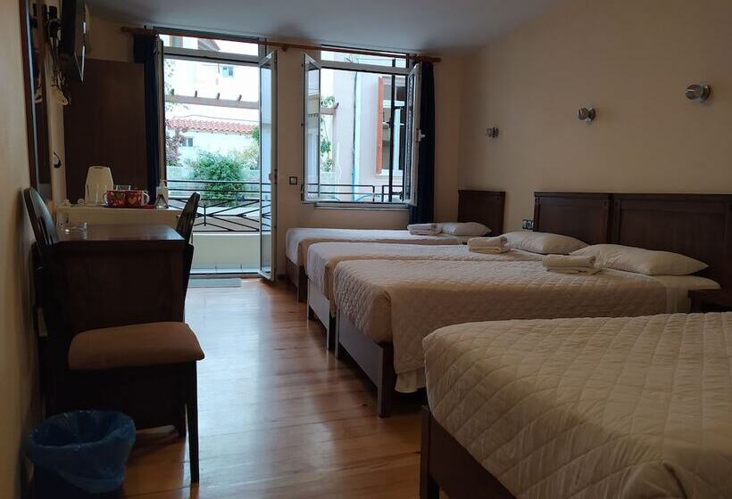 Четырехместный Номер Стандарт, Sea Front Old Town