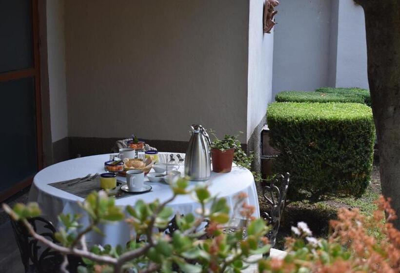 آپارتمان 1 خوابه با چشم‌انداز باغ, Casa María Elena