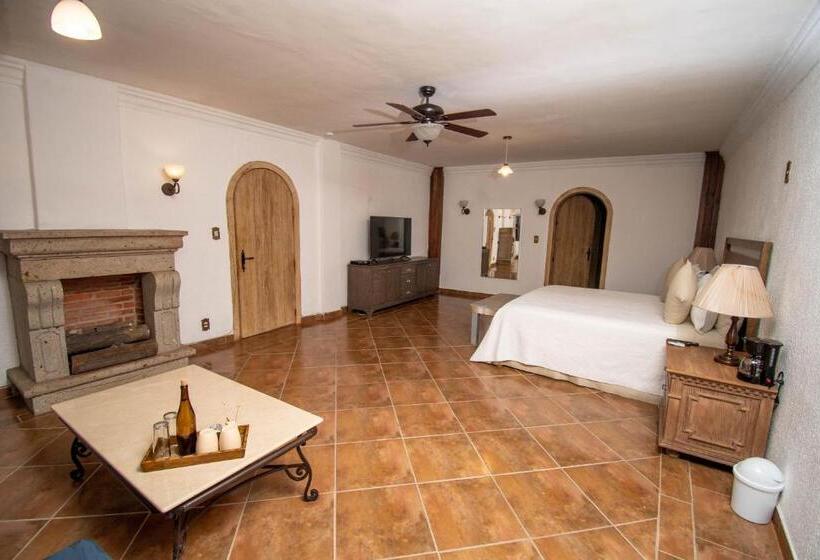 اتاق لوکس, Casa María Elena