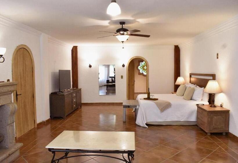 اتاق لوکس, Casa María Elena