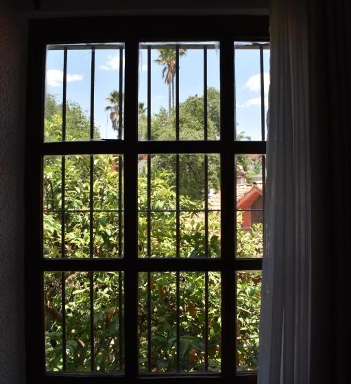اتاق لوکس, Casa María Elena
