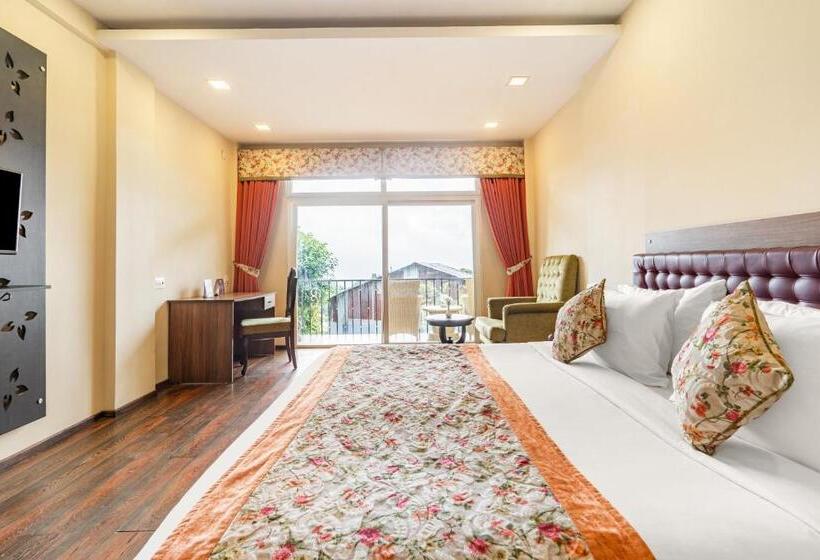 Deluxe Room Mountain View, Summit Barsana Resort & Spa