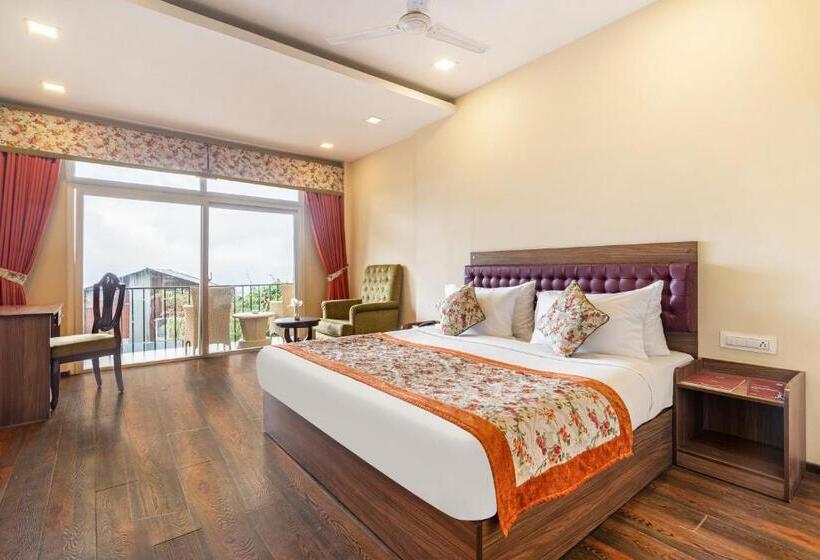 Deluxe Room Mountain View, Summit Barsana Resort & Spa