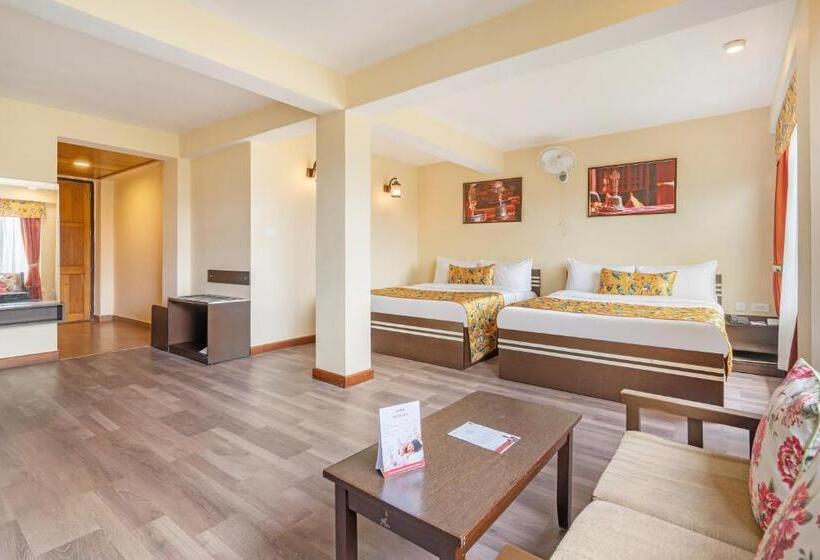 اتاق خانوادگی, Summit Namnang Courtyard & Spa Near Mg Marg