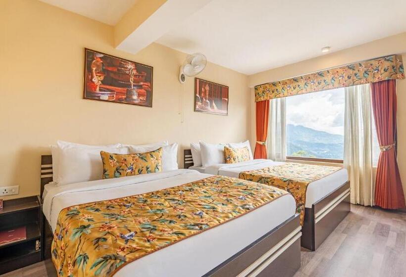اتاق خانوادگی, Summit Namnang Courtyard & Spa Near Mg Marg