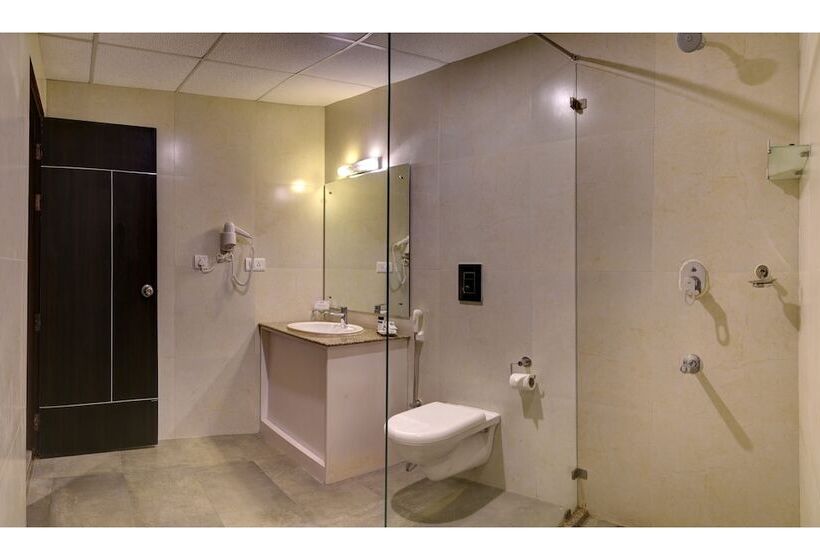 اتاق خانوادگی, Summit Namnang Courtyard & Spa Near Mg Marg