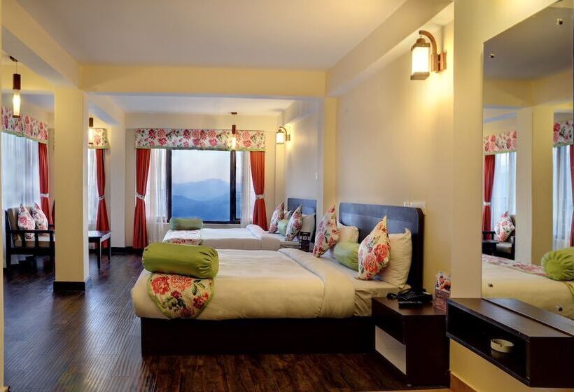 اتاق خانوادگی, Summit Namnang Courtyard & Spa Near Mg Marg