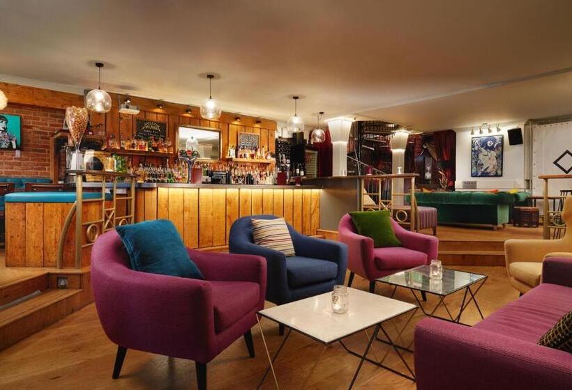 디럭스 스위트, Berkeley Suites