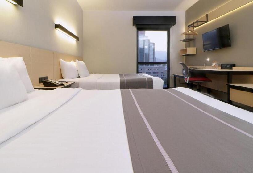 带2个双人床的标准工作室, City Express Plus By Marriott Monterrey Nuevo Sur