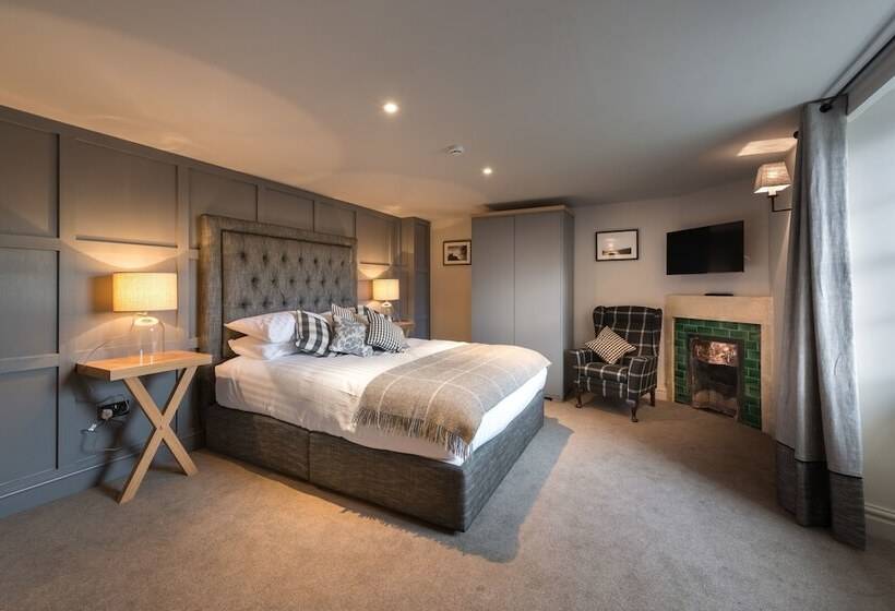 Номер Deluxe, The Assheton Arms