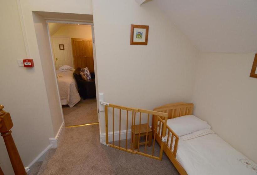 Четырехместный Номер Стандарт, Ellerby Country Inn