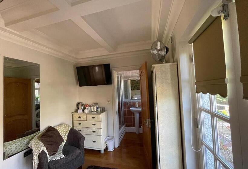 Номер Стандарт, Bradleigh Lodge