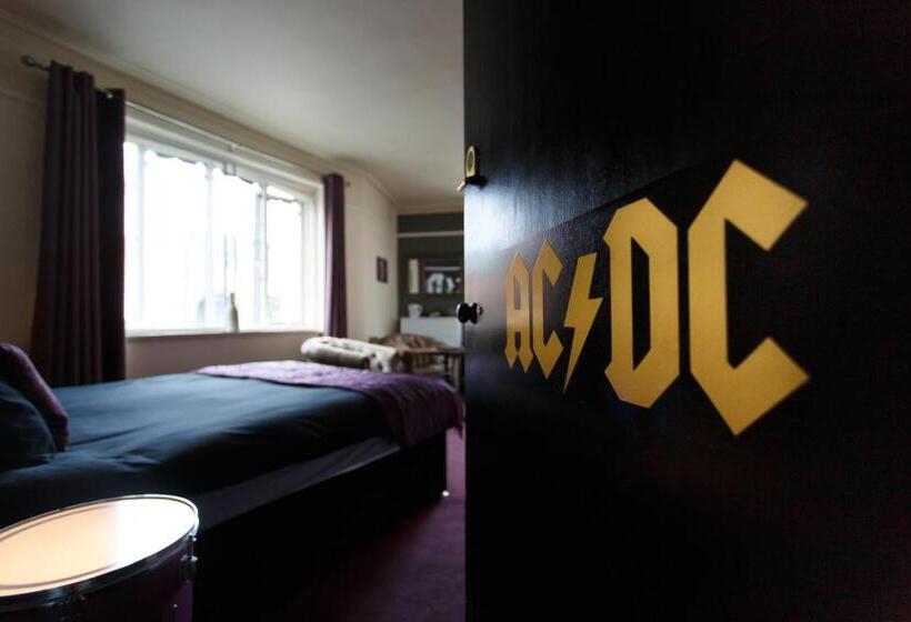 Номер Superior Кровать Кинг, The Saddle Inn