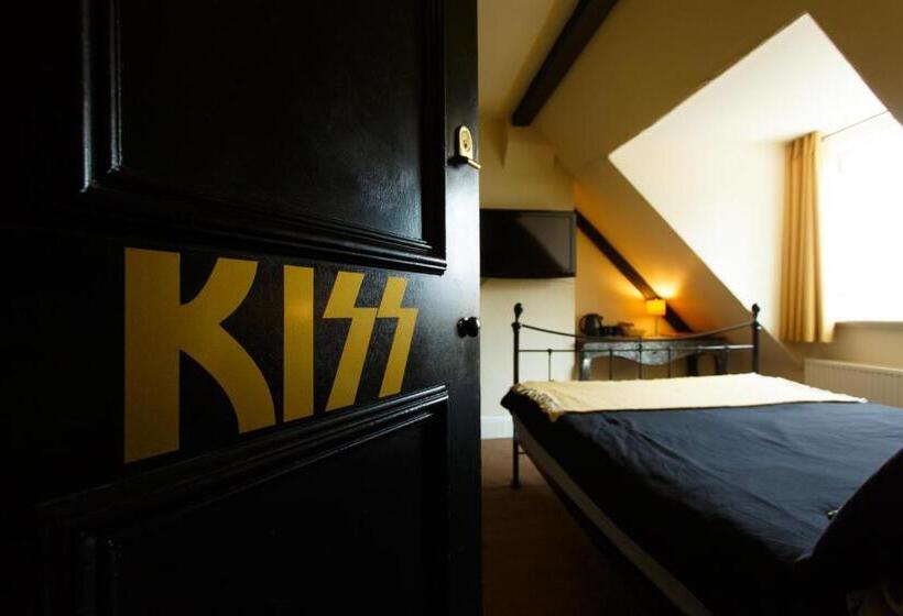 Номер Стандарт, The Saddle Inn