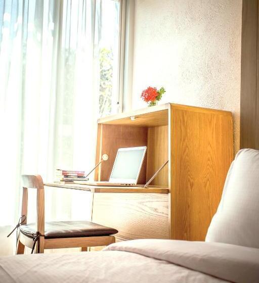 سوییت لوکس, Balcony Seaside Sriracha Hotel & Serviced Apartments