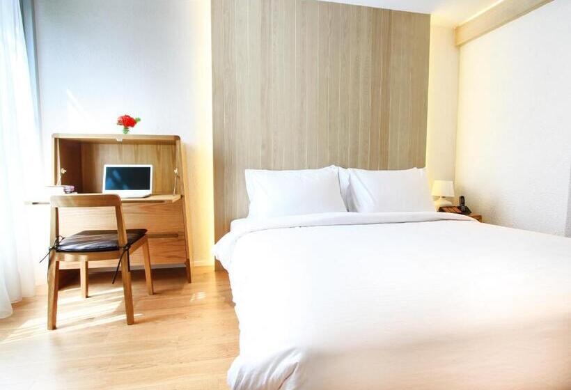 سوییت لوکس, Balcony Seaside Sriracha Hotel & Serviced Apartments