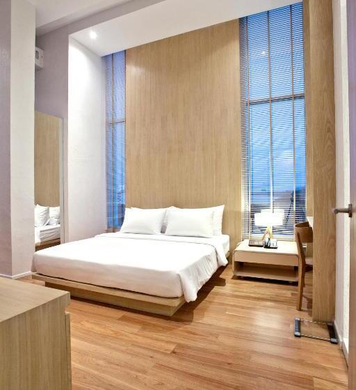 سوئیت پنت هاوس, Balcony Seaside Sriracha Hotel & Serviced Apartments