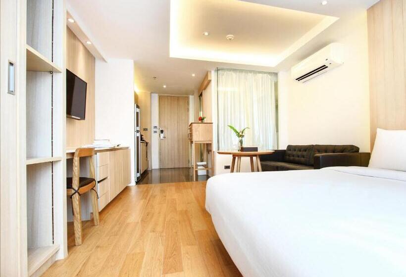 استودیوی لوکس, Balcony Seaside Sriracha Hotel & Serviced Apartments