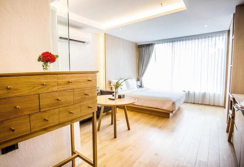استودیوی لوکس, Balcony Seaside Sriracha Hotel & Serviced Apartments