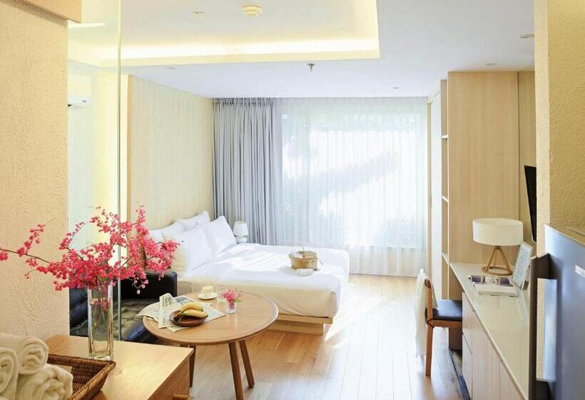استودیوی لوکس, Balcony Seaside Sriracha Hotel & Serviced Apartments