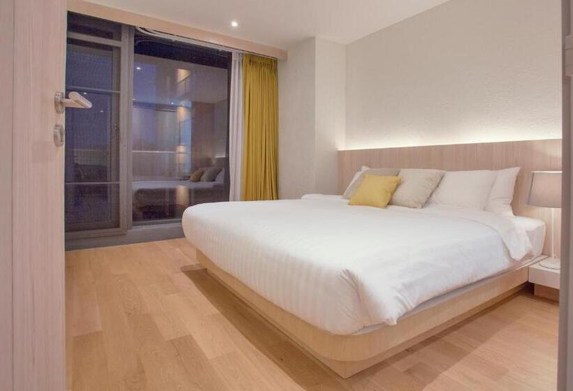 2 Bedrooms Suite Sea View, Balcony Seaside Sriracha Hotel & Serviced Apartments